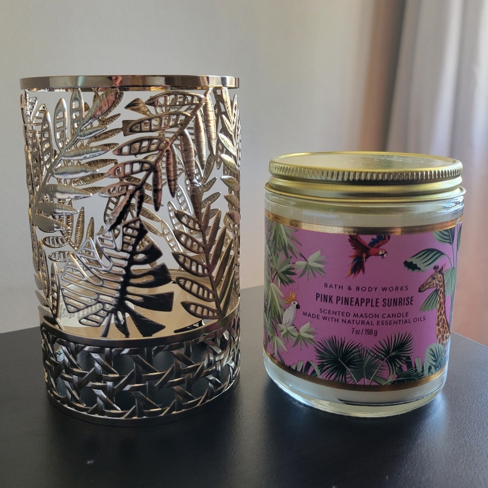 Bath & Body Works Pink Pineapple Sunrise Single Wick Candle w/ Gold Leaf Holder